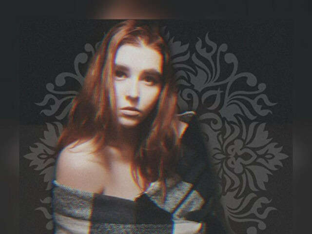 REDHEAD3 free sexy photo