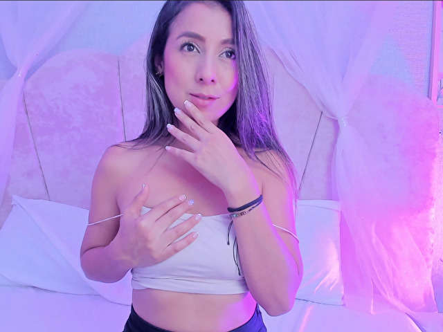 AMYBROWNS free sexy photo