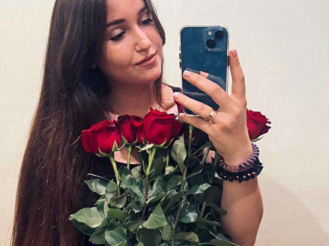 ELIZABETHJAM free sexy photo