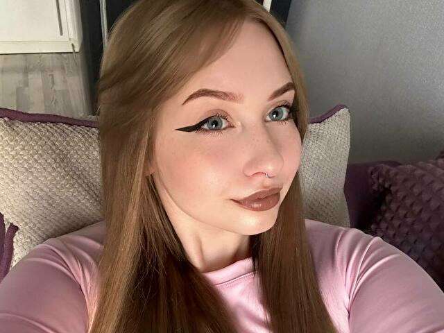 LUXURYCUTIE free sexy photo
