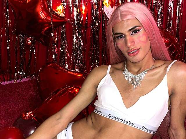 NAHOMIWHITTE1 free sexy photo