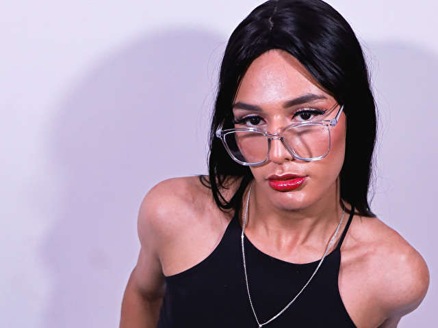 NAHOMIWHITTE1 free sexy photo