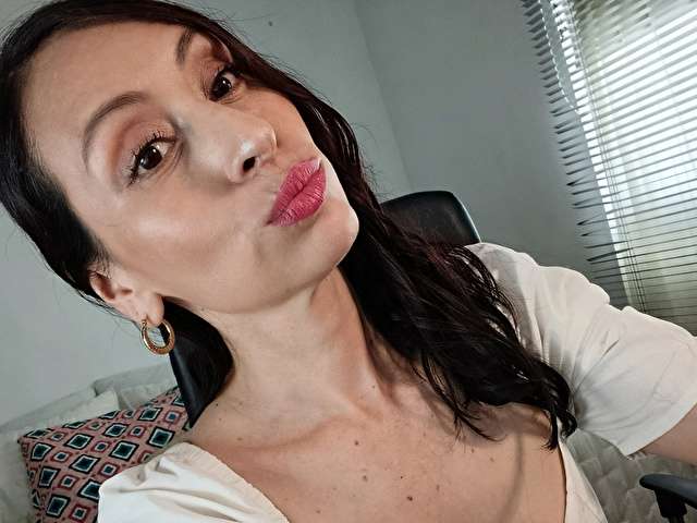 ALICEROSSIXX free sexy photo