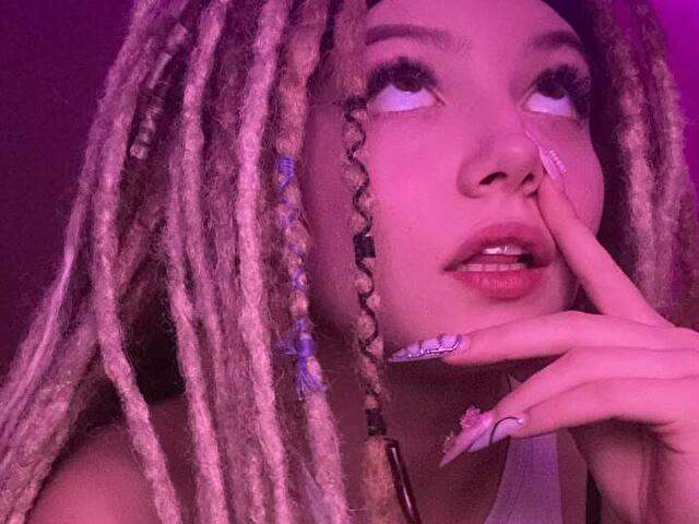 BILLIEBABE free sexy photo