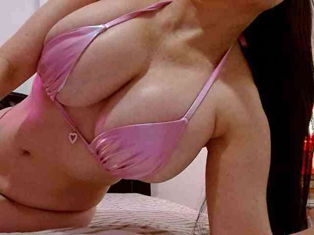 BIGTITSANA free sexy photo