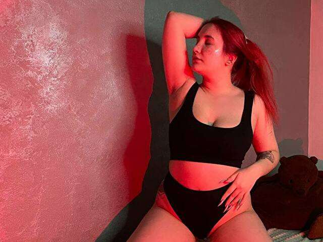 KRISSITACHI free sexy photo