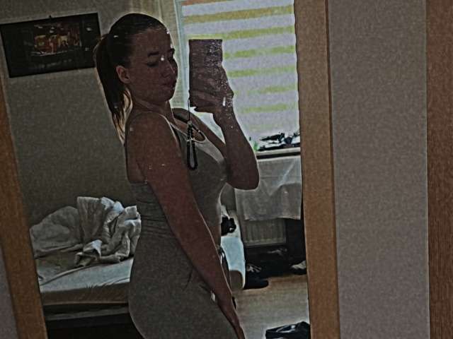 ROSIELOVE free sexy photo