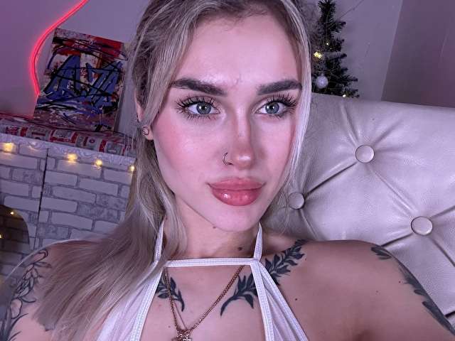 RAVENA free sexy photo