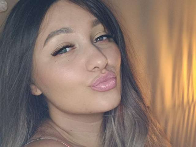 ALICEMONROUE free sexy photo