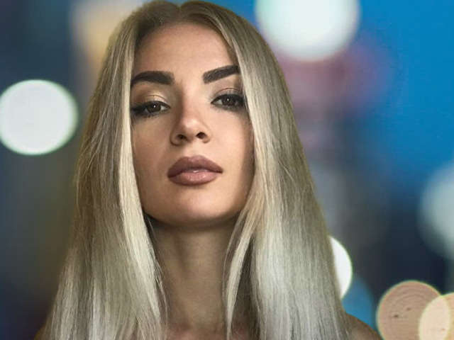 MONICAMOORE free sexy photo