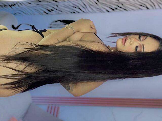 ANNIECOTSS free sexy photo