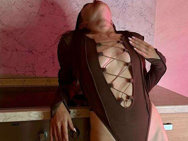EVALOW free sexy photo