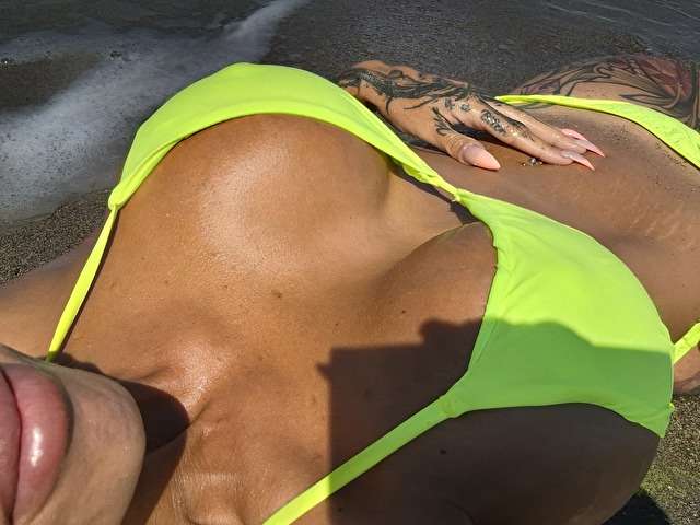 HOTSEXYGILF free sexy photo