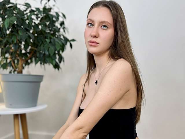 HEYYYPOLY free sexy photo