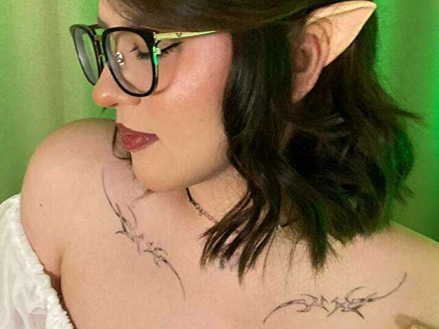 AMYAMETHYST free sexy photo