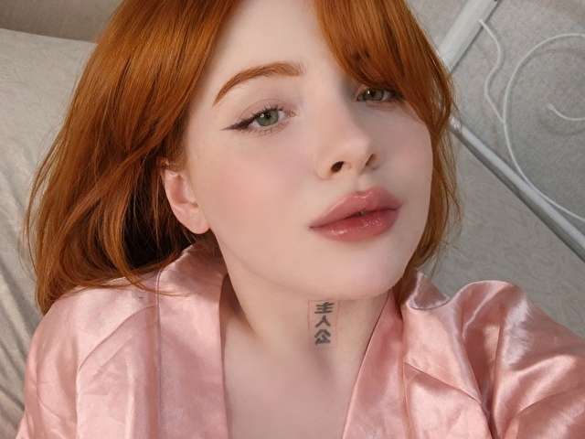 ELZASCARLETT free sexy photo