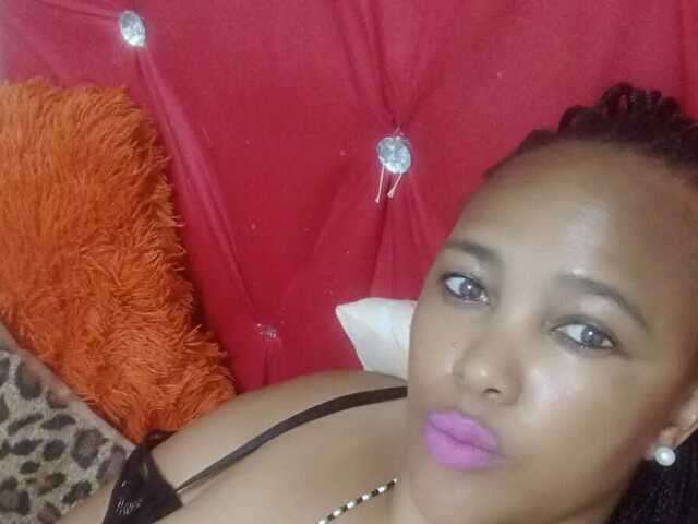 CURVYQ04 free sexy photo