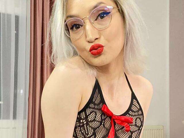 LOONYANNIE1 free sexy photo