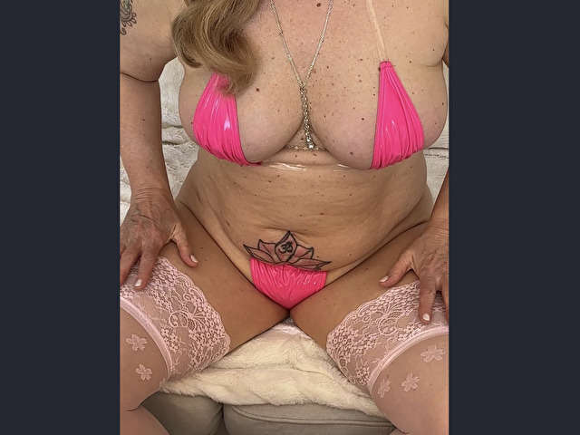 TYNALOVE free sexy photo
