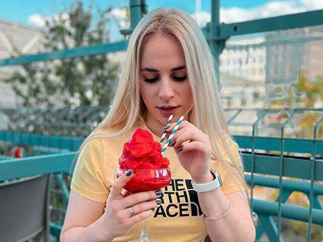 LOLAPEACH free sexy photo