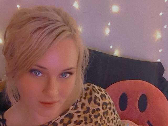 DANIRAEDADDY free sexy photo