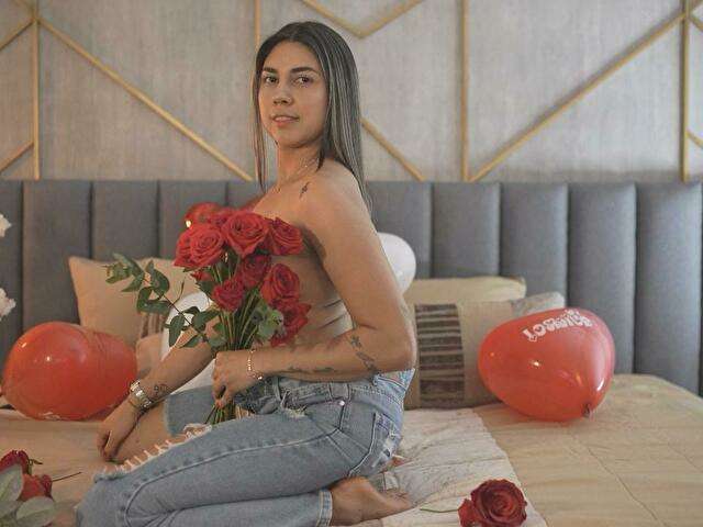 LUCYDAVIESS free sexy photo