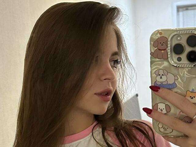 AMYINLOVE free sexy photo