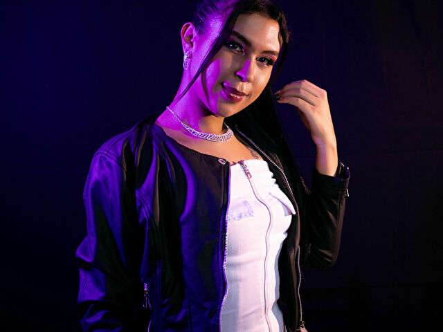 LINDACOOPER free sexy photo