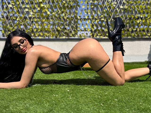 SARAHSPARKS free sexy photo