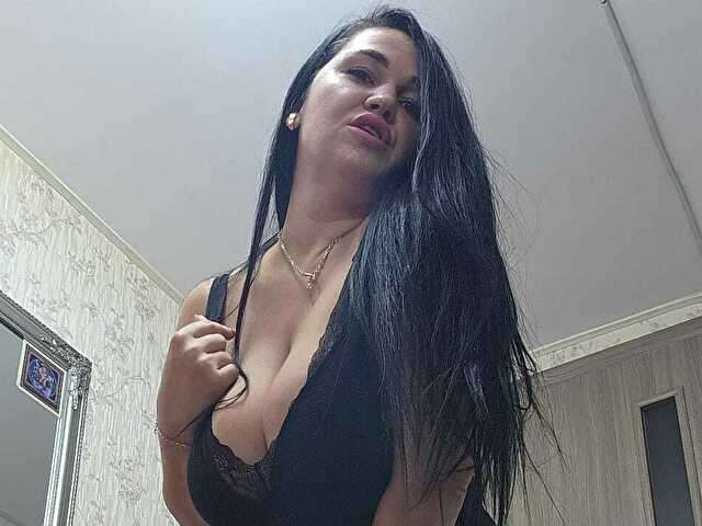 VICKYDIVINEE free sexy photo