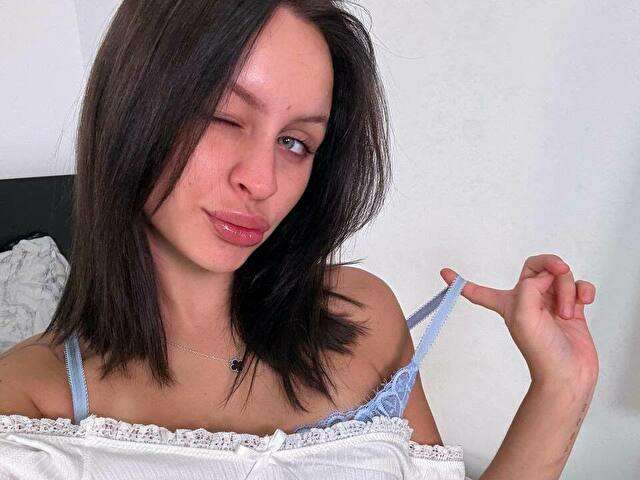 VIVIENNBLOOM free sexy photo