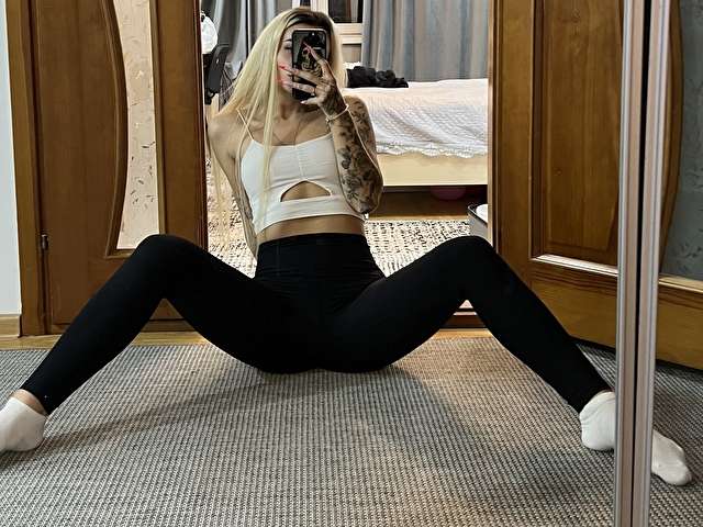 ISLA free sexy photo
