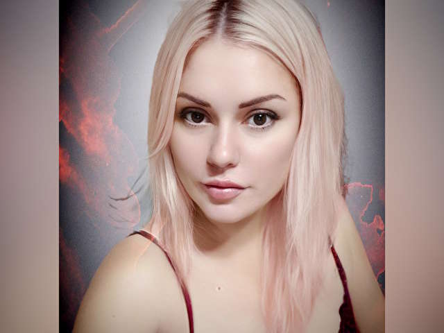 CRYSTALLEYES free sexy photo