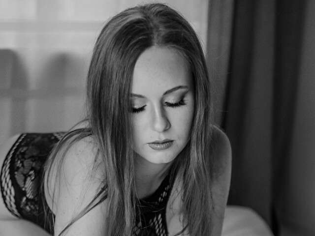 LYRASENSUAL free sexy photo
