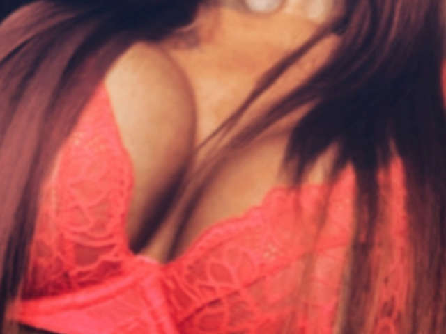 YOURQUEEN free sexy photo