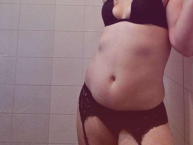 GEILBLONDJE free sexy photo