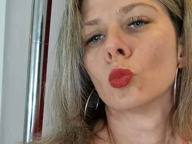 ANNEBLUEEYES free sexy photo