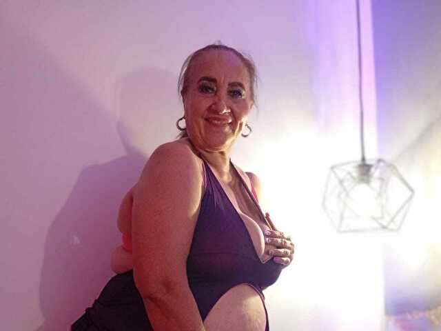 SWEETBIGCAT free sexy photo
