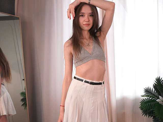 TINYANIE free sexy photo