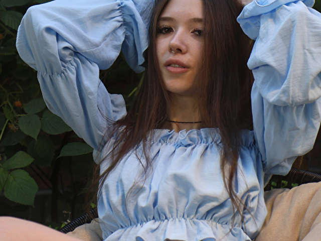 TINYANIE free sexy photo