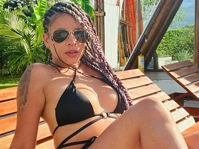 CHANTALLMILAN free sexy photo
