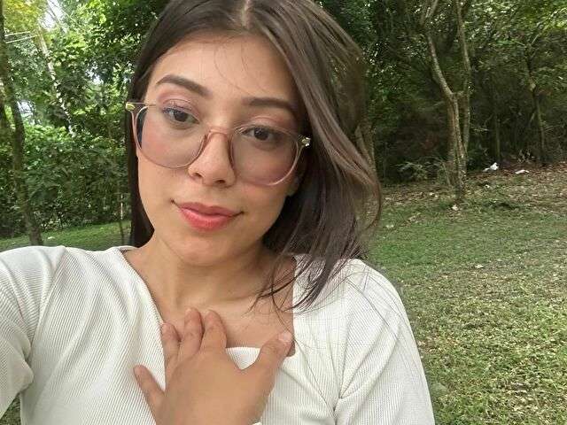 ISABELAPRETY free sexy photo