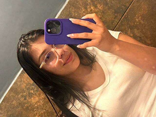 ISABELAPRETY free sexy photo