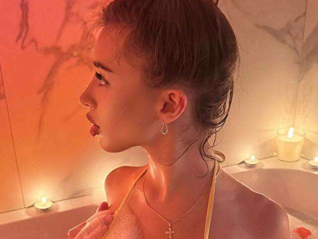 SWEETYLAL1 free sexy photo