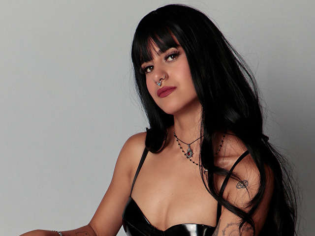 SAMANTHAGIO free sexy photo