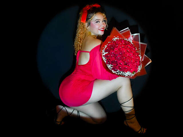 DAPHNELOVE free sexy photo