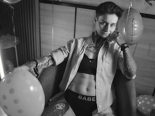 KENNYVIBE free sexy photo