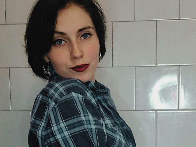 KAMILI free sexy photo