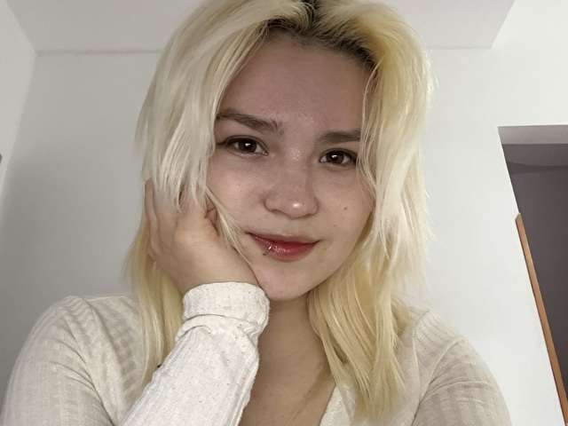 SWEETLILYXO1 free sexy photo