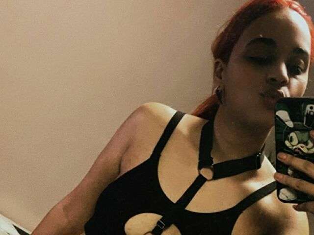 ANNATAYLORX free sexy photo